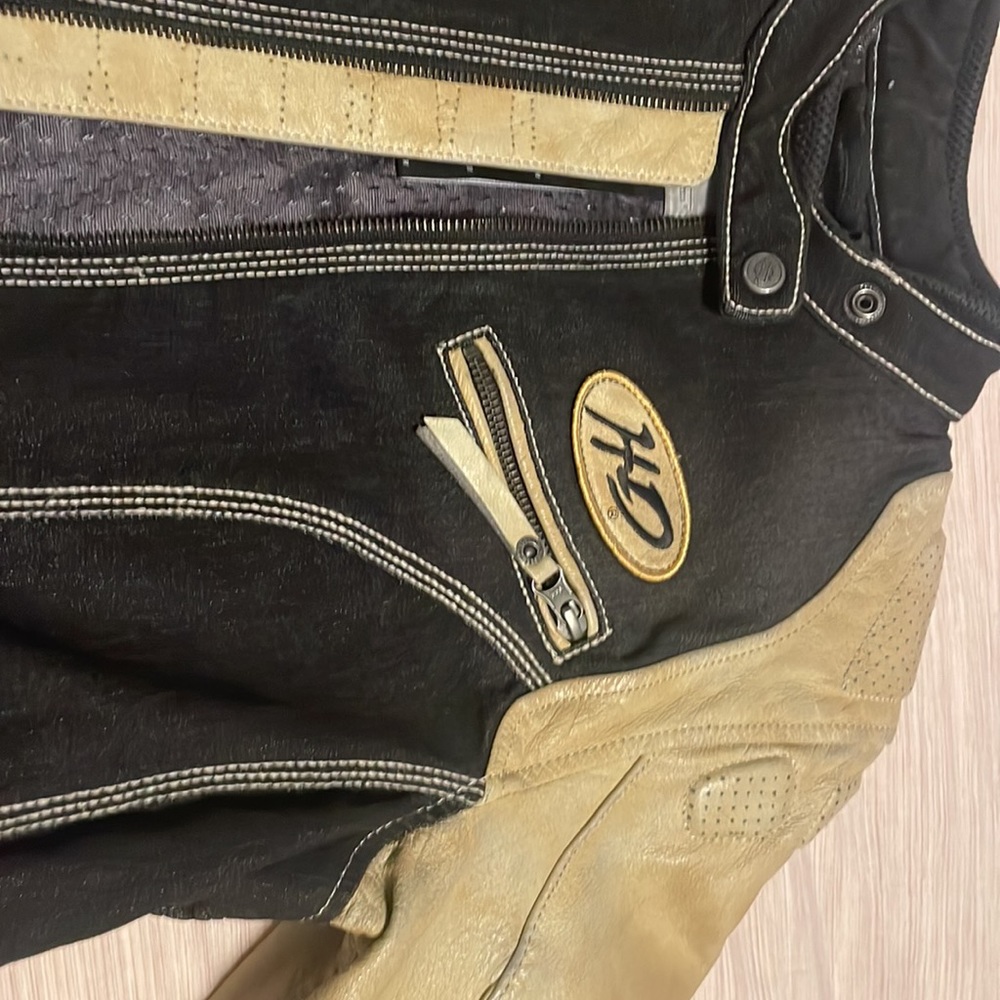Harley Davidson leather spring jacket. - Picture 2 of 3